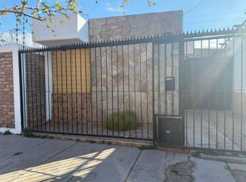 Casa de 1 ambiente, Las Heras · -.marcerou Propiedades Alquila. - Amplia Casa en Las Heras
