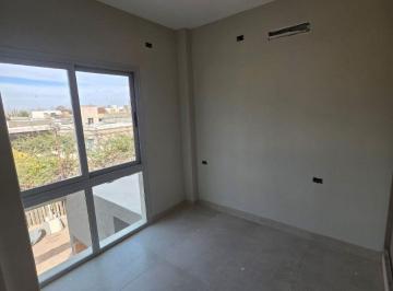 Departamento de 4 ambientes, Maipú · Duplex en Venta. Villa Cecilia.
