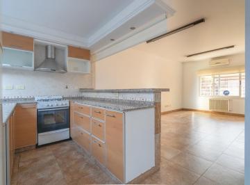 Casa · 99m² · 4 Ambientes · 1 Cochera · Excelente Triplex de 3/4 Ambientes con Cochera y Patio Ubicado en Aldo Bonzi