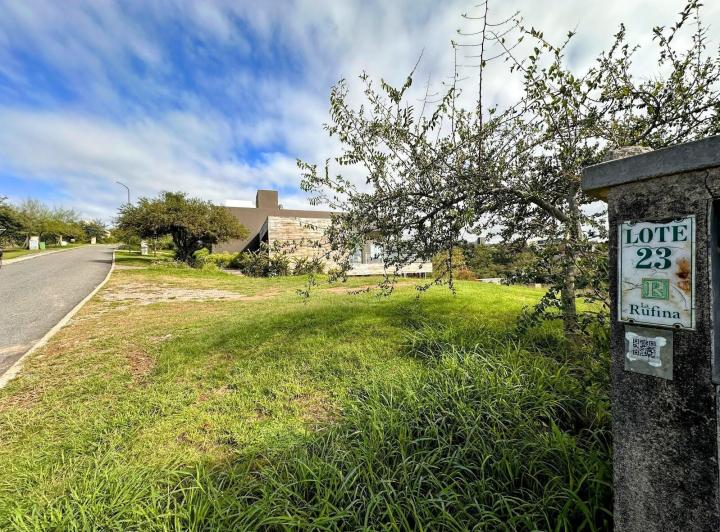 Terreno · 825m²