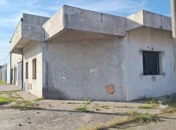 Casa · 250m² · 4 Ambientes · Casa en Venta Campana