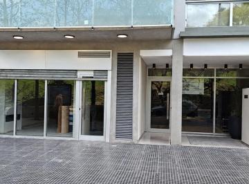 Local comercial · 170m² · Local en Constitución
