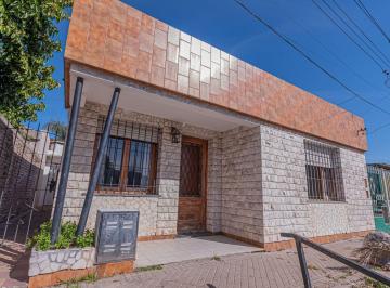Casa · 116m² · 5 Ambientes · Casa en Venta 2 Dorm.