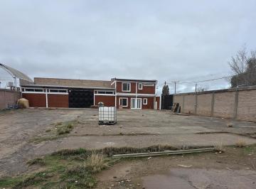 Bodega-Galpón · 330m² · 6 Ambientes · Vende Predio Industrial, con Galpón y Oficinas.