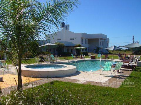 Hotel · 1500m² · 32 Dormitorios