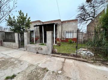 Casa · 118m² · 5 Ambientes · 1 Cochera · Casa + Departamento en Calle Piedras 1475