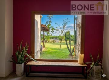 Casa · 177m² · 5 Ambientes · Casa Quinta en Venta en Mercedes