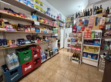 Local comercial · 30m² · 2 Ambientes · Venta - Local a La Calle Ubicado en Barrio Luis Agote, Rosario