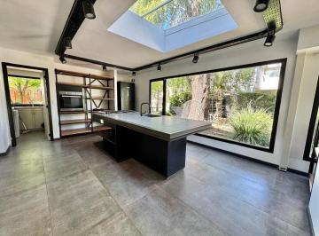Casa · 140m² · 5 Ambientes · 2 Cocheras · Venta Casa 2 Dorm. en Barrio Cerrado Club Duendes