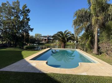 Casa · 340m² · 5 Ambientes · 1 Cochera · Casa en Venta en Santa Barbara, Tigre Al Agua