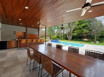 Casa · 621m² · 6 Ambientes · 2 Cocheras · Casa en Sol Parana