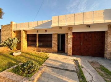 Casa de 5 ambientes, Córdoba · Alquiler - Casa 3 Dorm Escritorio + Dependencia de Servicio - B° Juan Xxviii