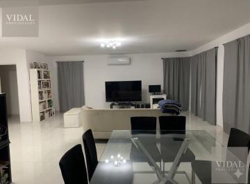 Casa · 220m² · 6 Ambientes · 3 Cocheras · Casa - Barrancas de Santa Maria