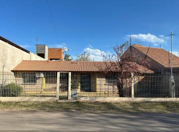 Casa de 5 ambientes, Guaymallén · Amplia Casa Salida a 2 Calles