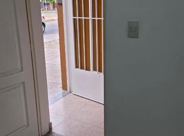 Departamento de 1 ambiente, La Plata · Particular Alquilo Monoambiente Impecable 62 y 132 Los Hornos