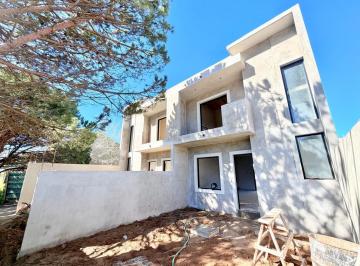 PH · 62m² · 3 Ambientes · 1 Cochera · Duplex de Pozo en Venta en Mar del Tuyu a 150 m del Mar