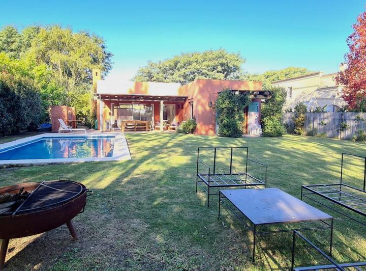Casa · 132m² · 4 Ambientes · 2 Cocheras