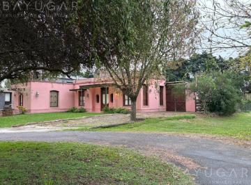 Casa · 197m² · 4 Ambientes · 4 Cocheras · Venta Casa - Barrio La Reserva - Apto Crédito