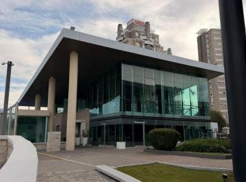 Oficina comercial , Córdoba · Local con Piscina Climatizada Vestuarios Altovillasol 800 m² 540.000 Dolares