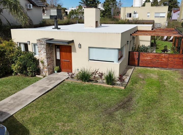 Casa · 106m² · 3 Ambientes · 1 Cochera