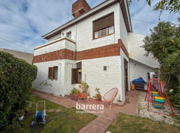 PH · 185m² · 4 Ambientes · 2 Cocheras · PH en Pinos de Anchorena
