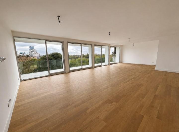 Departamento · 255m² · 5 Ambientes · 1 Cochera