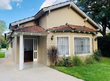 Casa · 120ha · 5 Ambientes · 3 Cocheras · Venta Casa Barrio El Trebol 1272 m² 3dorm Quincho Piscina