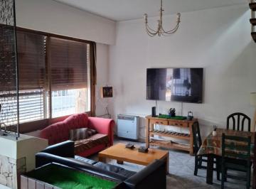 PH · 106m² · 4 Ambientes · Venta Departamento PH de 4 Amb Al Frente