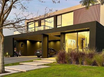 Casa · 285m² · 6 Ambientes · 2 Cocheras · Casa en Venta Al Lago en El Golf, Nordelta