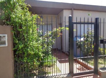 Casa de 4 ambientes, Almirante Brown · Alquiler de Casa en Burzaco, Calle Alsina 2000, PH Al Frente