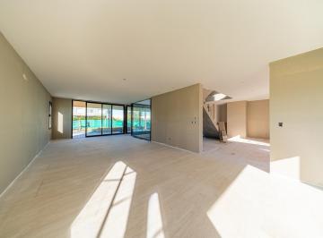 Casa · 270m² · 3 Dormitorios · 2 Cocheras · Casa a La Venta en Barrio Privado Vida I Funes