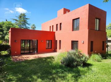 Casa · 200m² · 5 Ambientes · 1 Cochera · Casa 3 Dorm. en Venta - Nuestra Señora de La Consolación, Villa Allende Golf