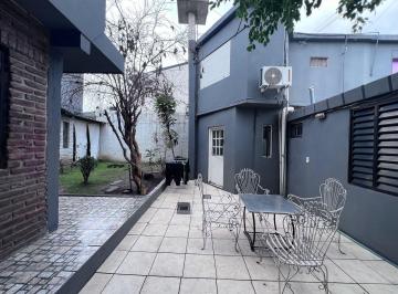 Casa · 122m² · 8 Ambientes · 1 Cochera · Venta Casa Multifamiliar (3 Prop) José Leon Suarez