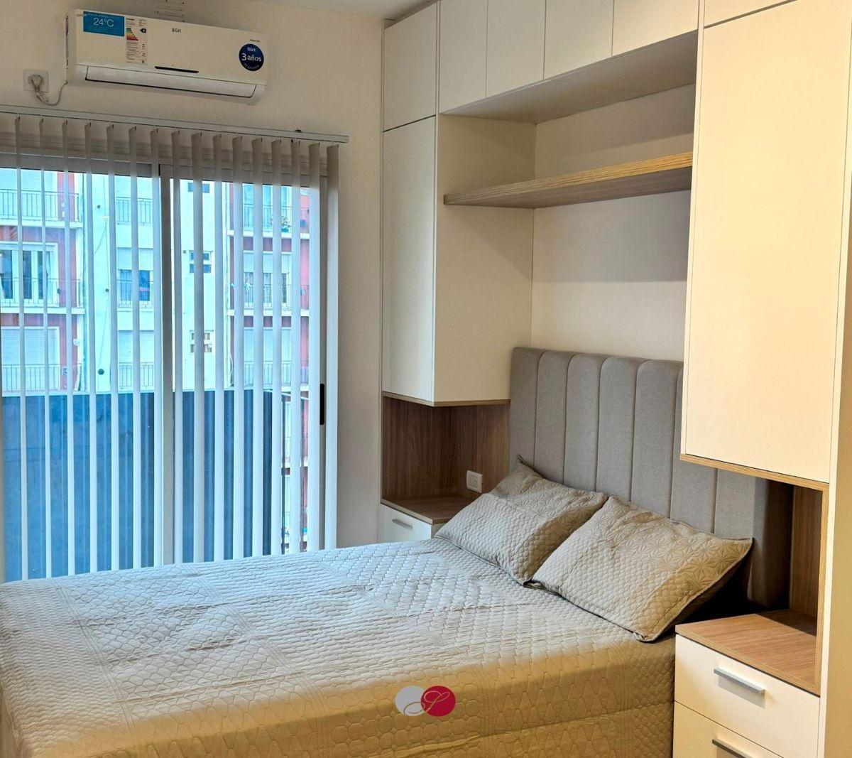 Depto 1 amb, 22m² reciclado con balcón — Centro