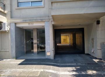 Departamento de 2 ambientes, Lomas de Zamora · Apto Profesional. Departamento Al Frente con Balcon y Cochera Estacion Banfield