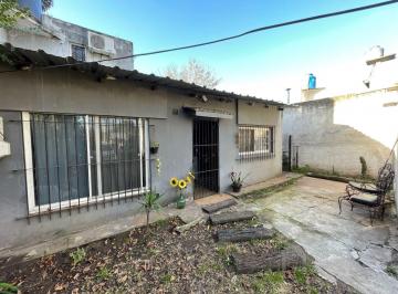 Casa · 350m² · 4 Ambientes · 1 Cochera · Casa 4 Ambientes en Venta - Francisco Alvarez, Moreno