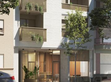 Local comercial · 30m² · 2 Ambientes · 1 Cochera · Local en Venta Pichincha | Frente | 30 m² Rellano