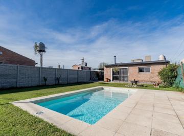 Casa · 56m² · 1 Ambiente · 1 Cochera · Venta | Permuta - Loft con Jardín y Pileta. Tierras de Sueños II, Roldán - Apto Crédito.
