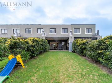 Casa · 87m² · 4 Ambientes · 2 Cocheras · Casa Duplex La Cañada Village 4 Ambientes Apto Crédito