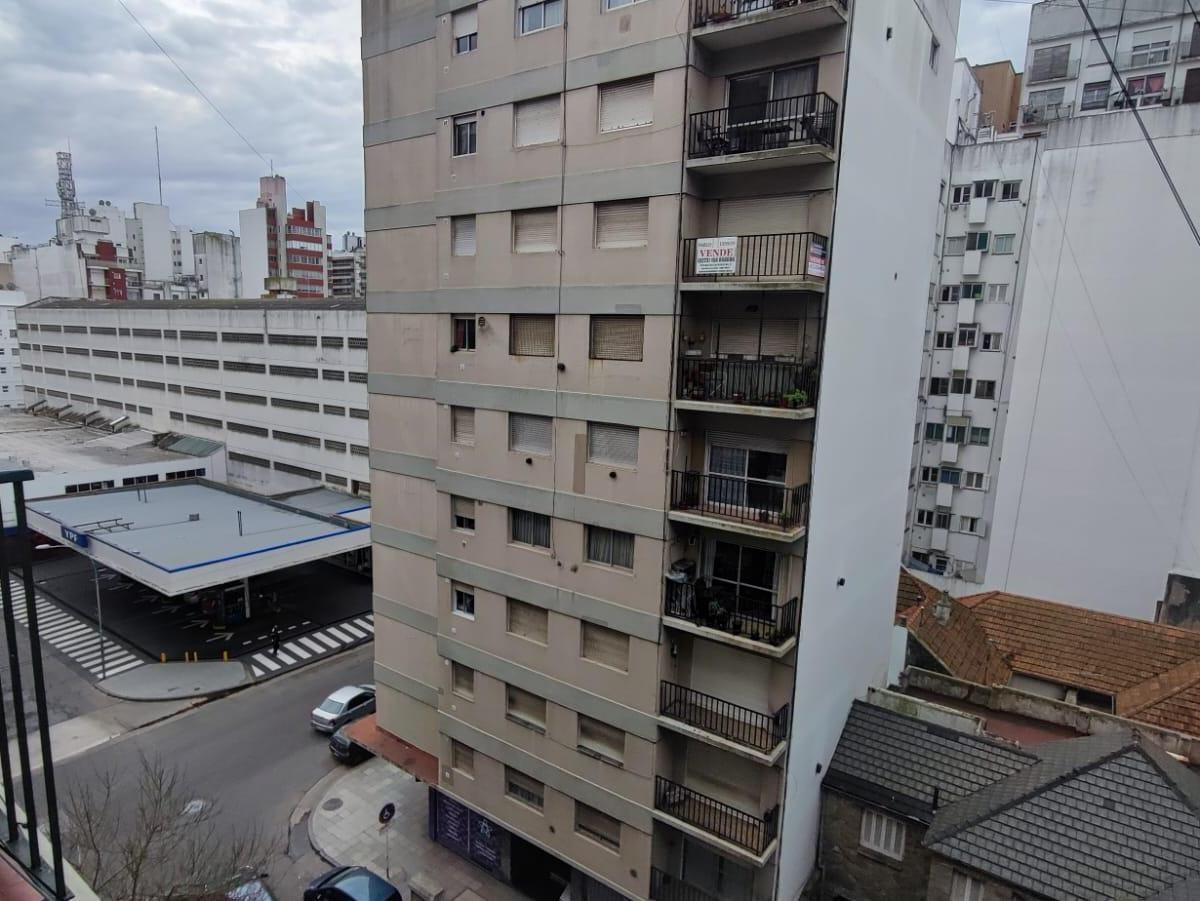 Brown y Santa Fé, amplio ambiente a la calle! Departamento de 1 ambiente