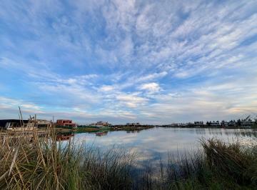 Terreno · 852m² · Lote Al Agua en Lago Principal Naudir Escobar