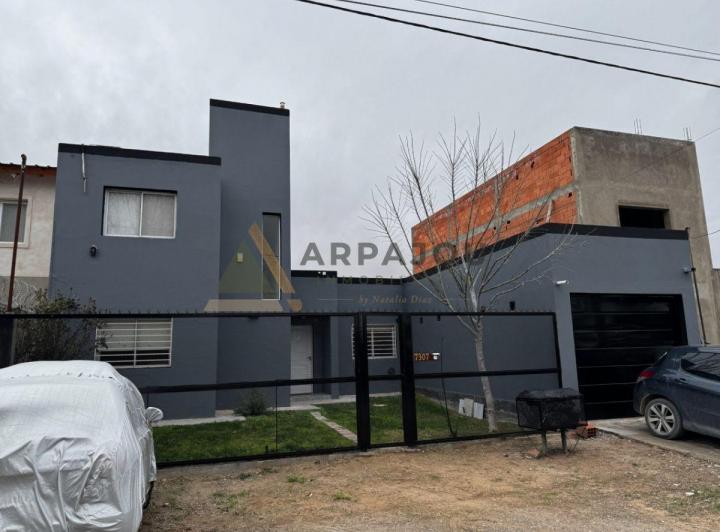 Casa · 120m² · 4 Ambientes · 2 Cocheras