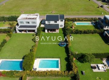 Casa · 170m² · 6 Ambientes · 2 Cocheras · Venta - Casa en El Aljibe 4 Dorm. con Pileta - Manzanares - Pilar