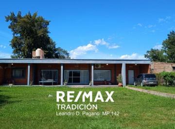 Casa · 190m² · 2 Ambientes · 1 Cochera · Venta Casa Quincho Puerto Tirol