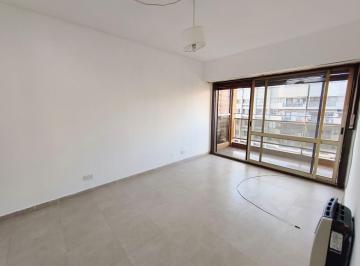 Departamento · 35m² · 2 Ambientes · Departamento en Alquiler de un Dormitorio con Balcón Al Frente Rosario