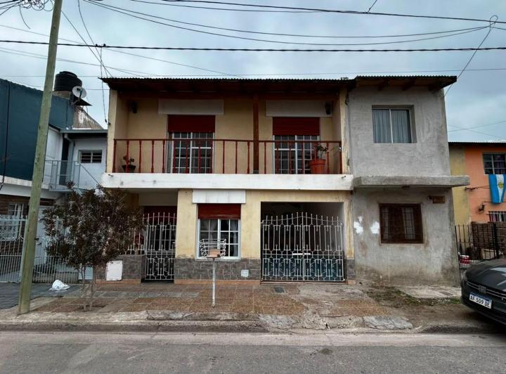Casa · 186m² · 6 Ambientes · 1 Cochera
