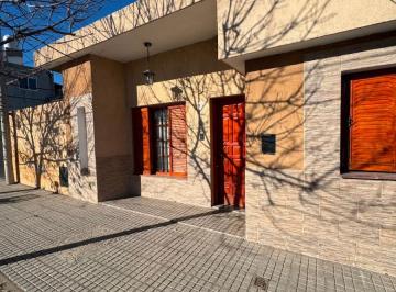 Casa de 10 ambientes, Villa Mercedes · Casa Sobre Lote de 190 m² con 3 Dorm. en Venta en Supe