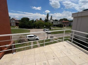 Casa · 200m² · 5 Ambientes · 2 Cocheras · Casa en Alquiler en San Alfonso II Barrio Cerrado