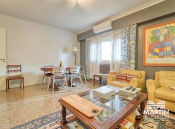 Casa · 300m² · 5 Ambientes · 1 Cochera · Casa en Venta de 5 Ambientes en Martínez | Apto Subdivision con Jardín