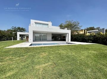 Casa · 250m² · 6 Ambientes · 2 Cocheras · Casa de 6 Ambientes en Venta en La Reserva Cardales